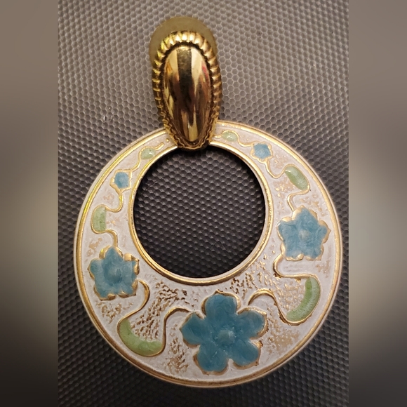 Vintage Pierced Earrings Hoop - Picture 2 of 4